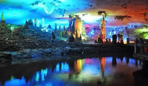 压垮燃油车最后的稻草？三星宣告：27年量产固态电池，10分钟充满